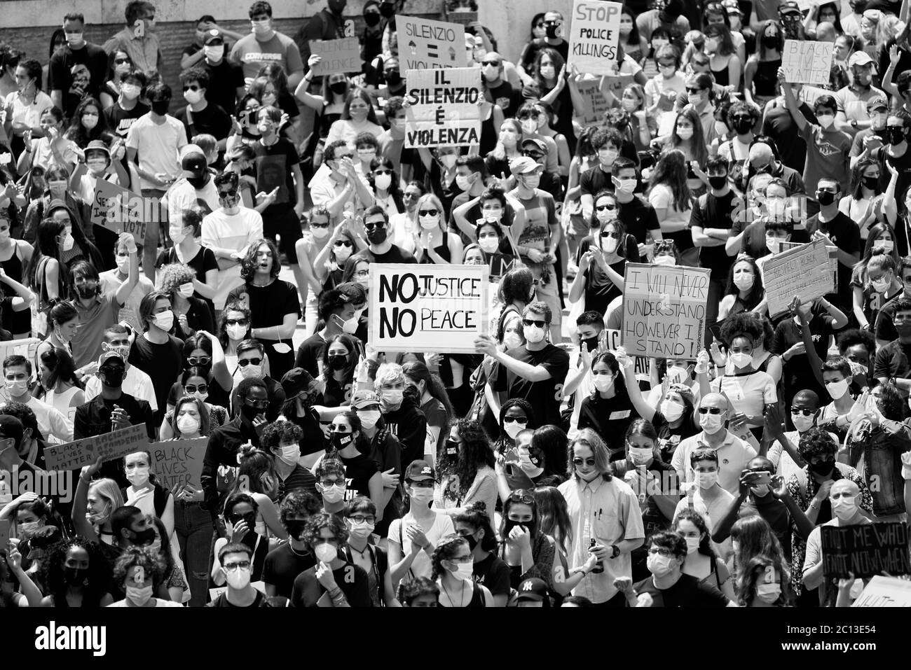 Les vies noires comptent, démonstration en mémoire de George Floyd et contre le racisme. ROME, ITALIE - 7 juin 2020 Banque D'Images
