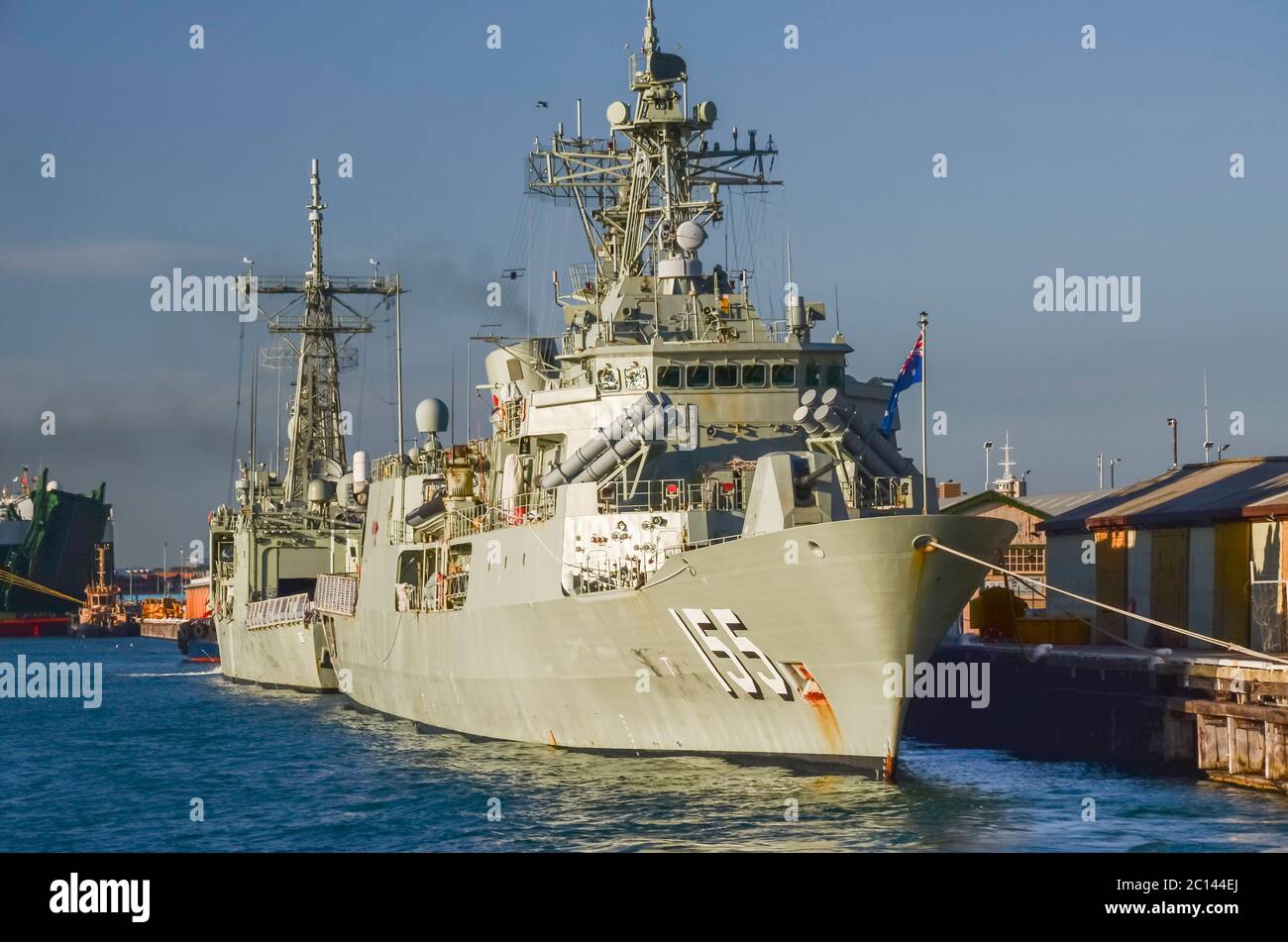 Le navire de la marine australienne HMAS Ballarat (FFH 155) amarré à Perth, en Australie occidentale en 2012, est une frégate de classe Anzac Banque D'Images