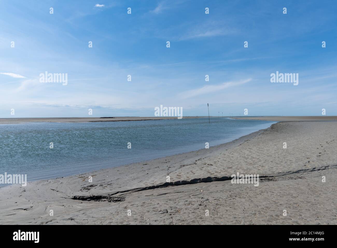 Criques marécageuses dans la mer des wadden à marée basse, Mer du Nord près de l'île de Neuwerk, Etat fédéral de Hambourg, Allemagne du Nord, Patrimoine mondial de l'UNESCO Banque D'Images
