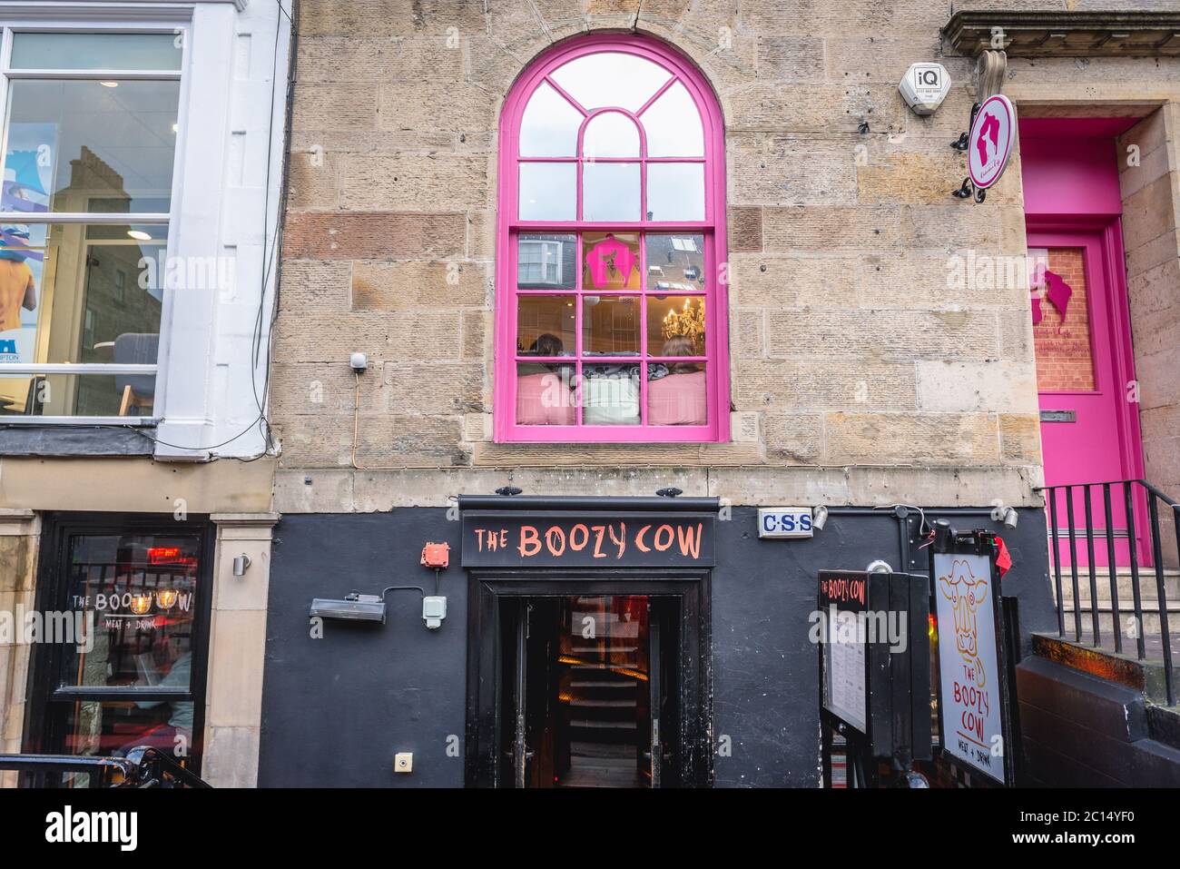 Le pub Boozy Cow est situé sur Frederick Street dans le quartier de New Town à Édimbourg, la capitale de l'Écosse, une partie du Royaume-Uni Banque D'Images