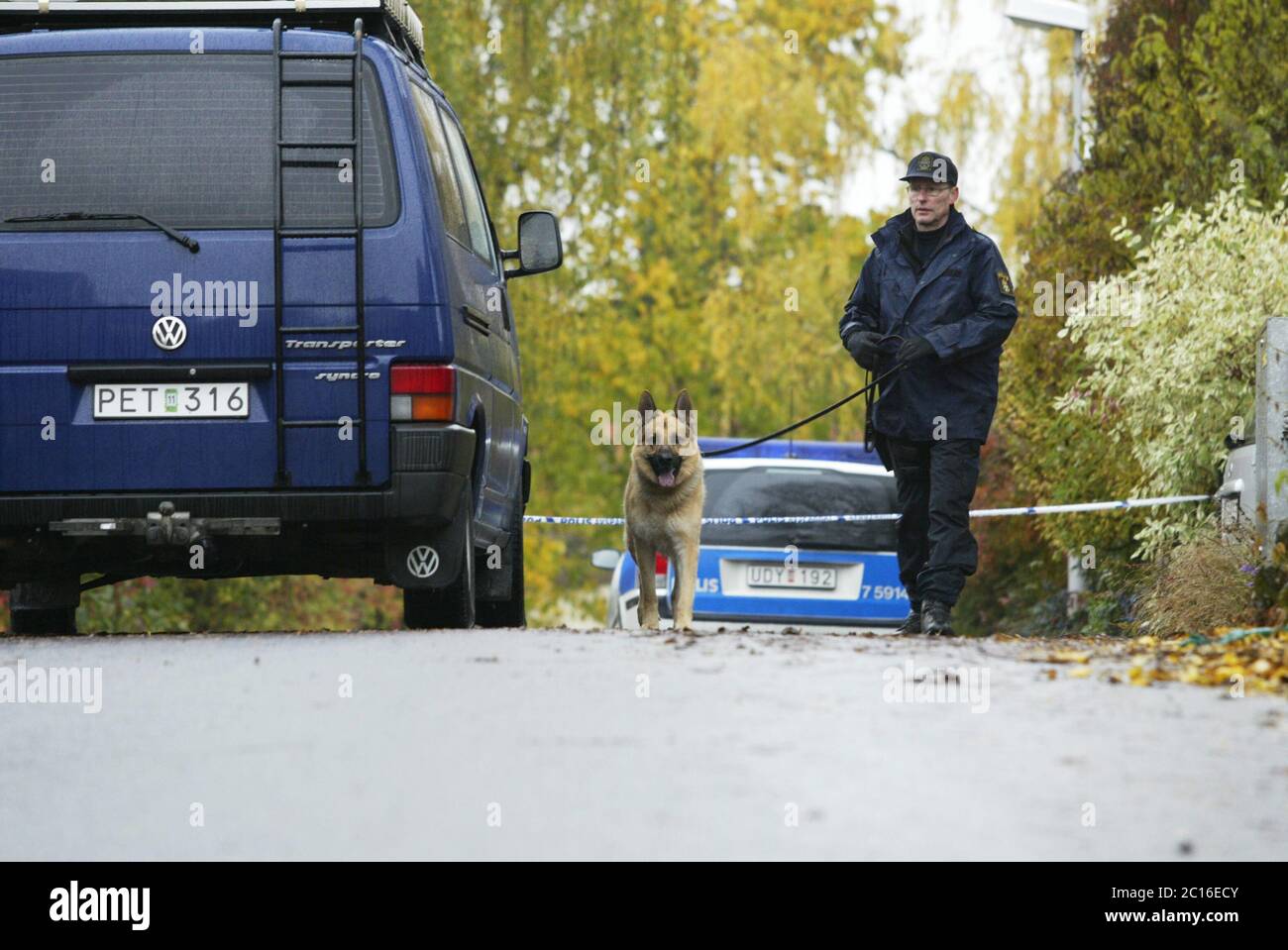 Linköping, Suède 20041019 le double meurtre à Linköping a eu lieu le 19 octobre 2004. Un homme seul et armé de couteaux a assassiné un garçon de huit ans et une femme de 56 ans à Åsgatan, dans les parties centrales de Linköping. Photo Jeppe Gustafsson Banque D'Images