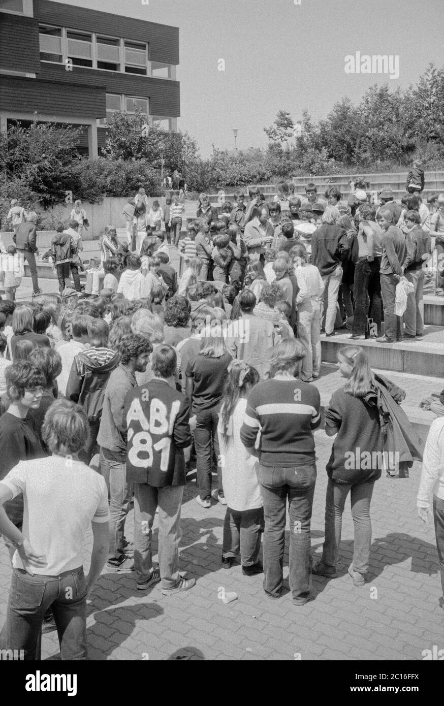 Fête de départ d'école, juin 1981, Schmallenberg, pays aigre, Rhénanie-Westphalie de Norrth, Allemagne Banque D'Images