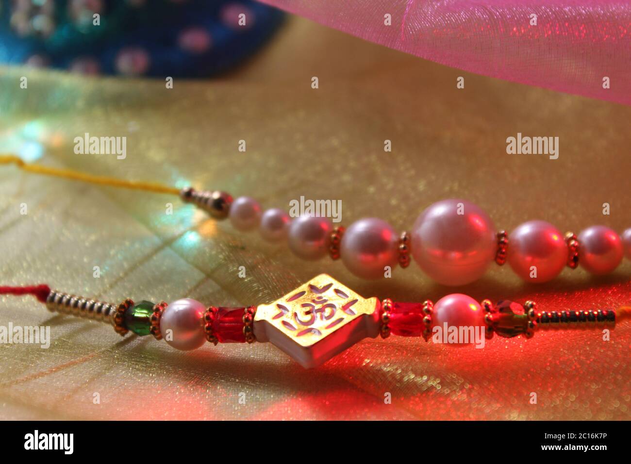 Raksha Bandhan festival, concept montrant le designer Rakhi Banque D'Images Raksha Bandhan festival, concept montrant le designer Rakhi Banque D'Images