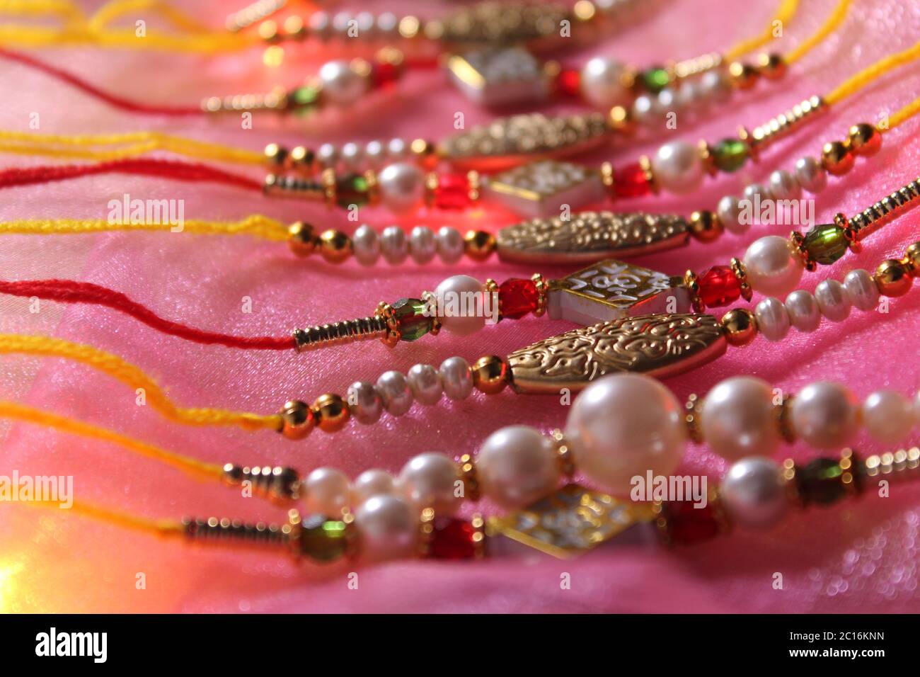 Raksha Bandhan festival, concept montrant le designer Rakhi Banque D'Images Raksha Bandhan festival, concept montrant le designer Rakhi Banque D'Images