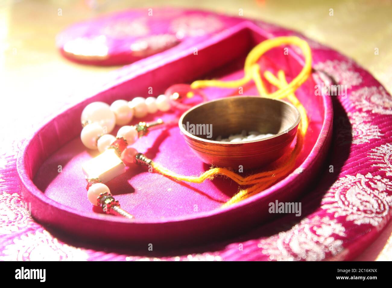 Raksha Bandhan festival, concept montrant le designer Rakhi Banque D'Images Raksha Bandhan festival, concept montrant le designer Rakhi Banque D'Images