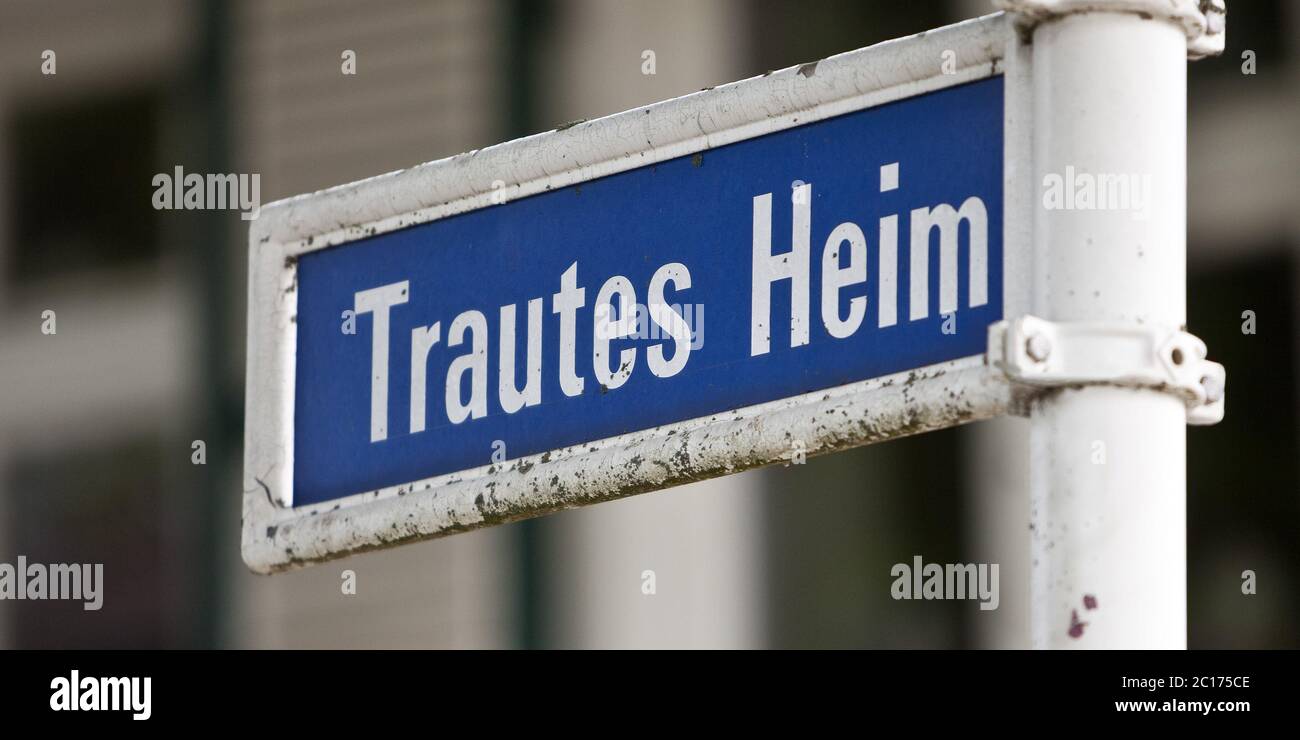 Le nom de la route Trautes Heim - sweet home, l'établissement Magarethenhoehe, Essen, Germany, Europe Banque D'Images