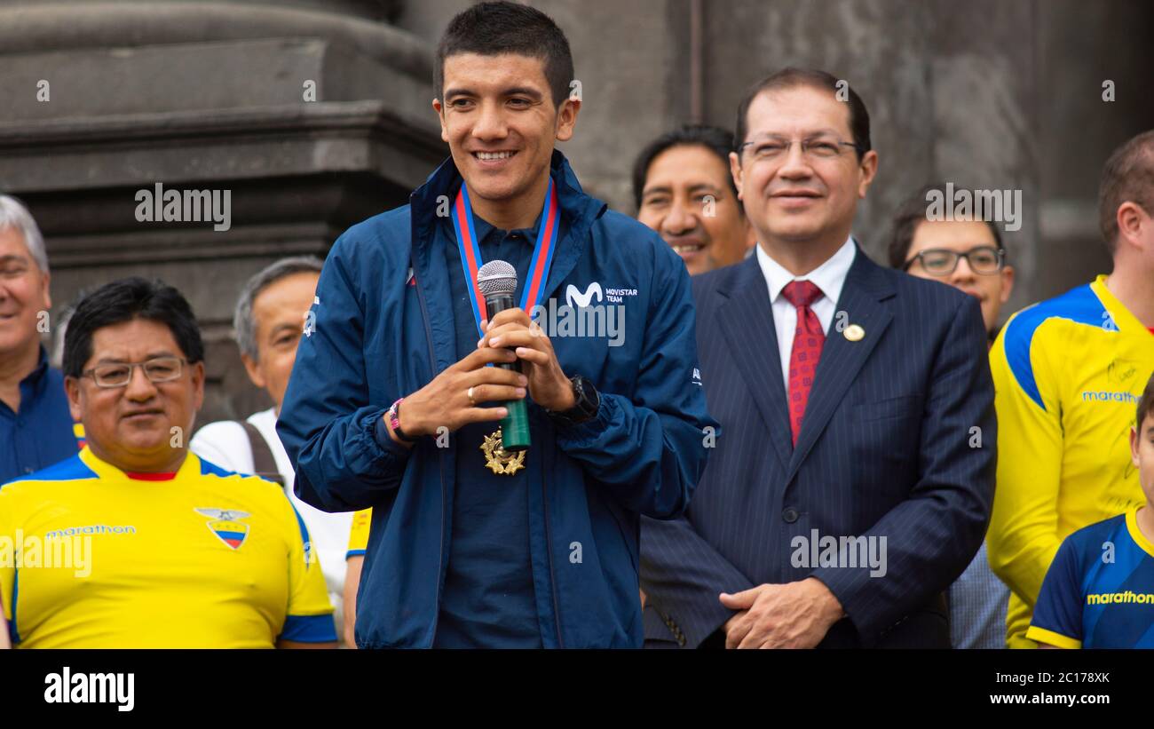 Quito, Pichincha / Equateur - juin 11 2019: Richard Carapaz, le cycliste gagnant du Giro d'Italia 2019 prononcera un discours lors de l'événement en son honneur Banque D'Images