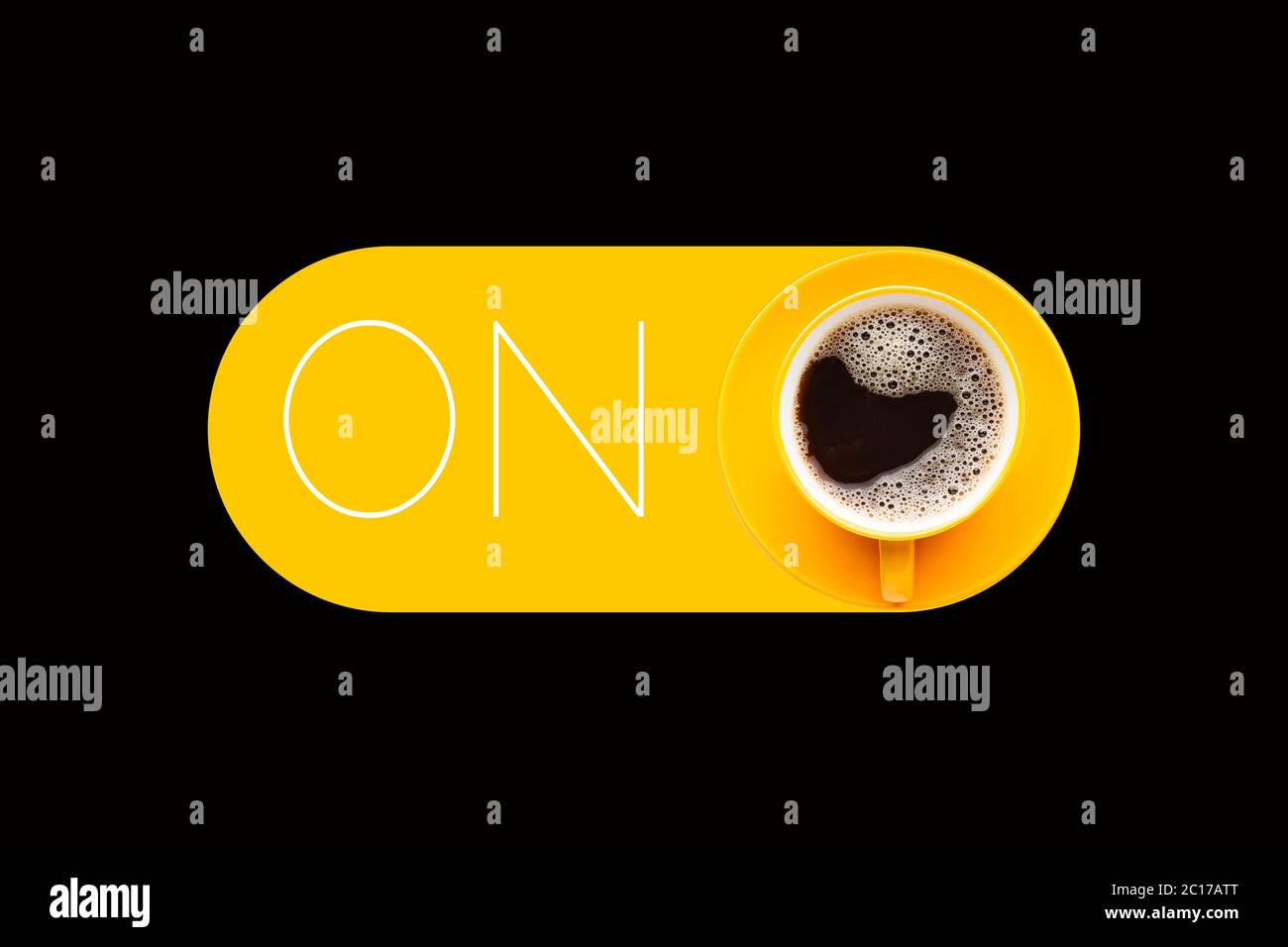Café sur fond noir avec rectangle jaune arrondi Banque D'Images