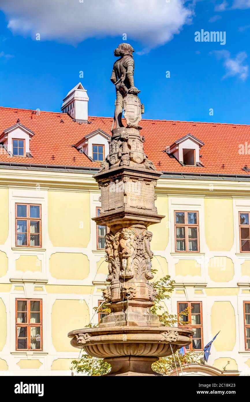 Fontaine Maximilian historique dans la vieille ville de Bratislava, Slovaquie Banque D'Images