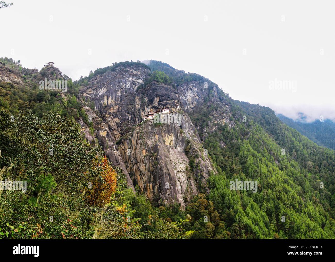 Panorama de la vallée de Paro et du monastère de Taktsang, Bhoutan Banque D'Images