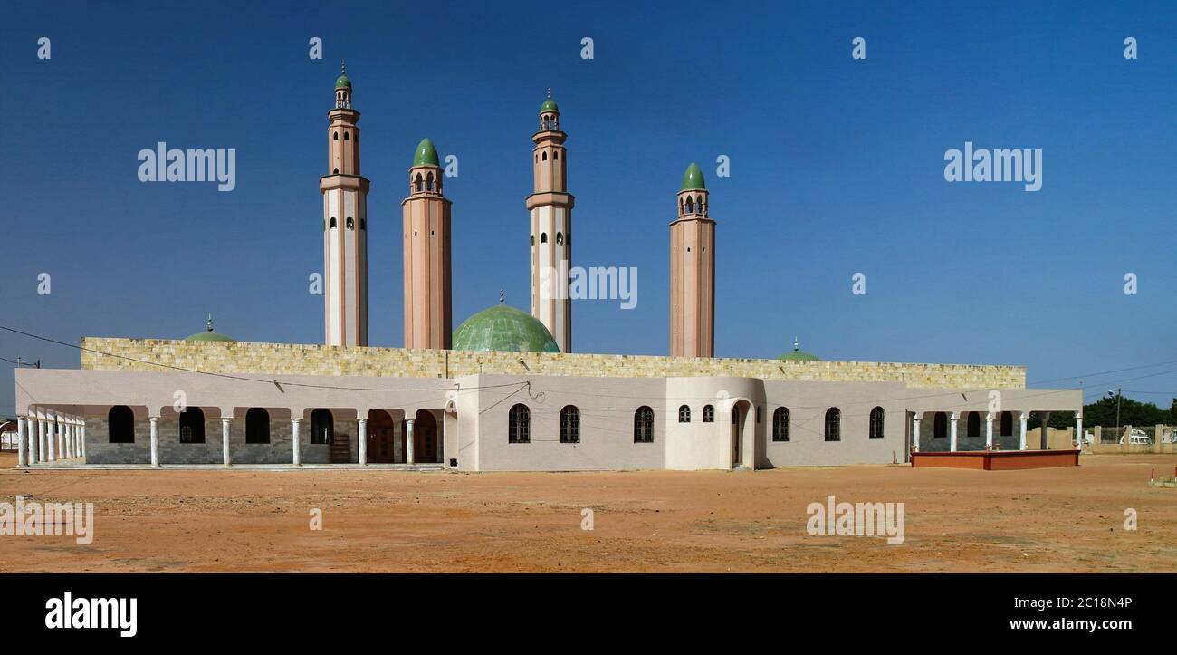 Vue extérieure mosquée Touba, Sénégal Banque D'Images