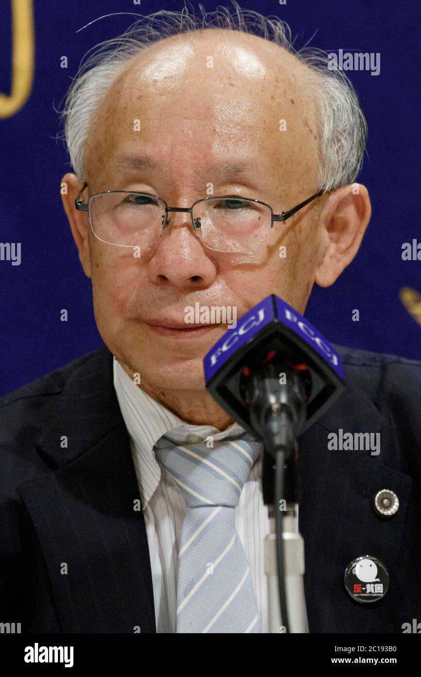 Le candidat du gouverneur de Tokyo, Kenji Utsunomiya, participe à une conférence de presse au Foreign Corintins' Club of Japan le 15 juin 2020, à Tokyo, au Japon. L'élection du gouverneur aura lieu le 5 juillet. Credit: Rodrigo Reyes Marin/AFLO/Alay Live News Banque D'Images