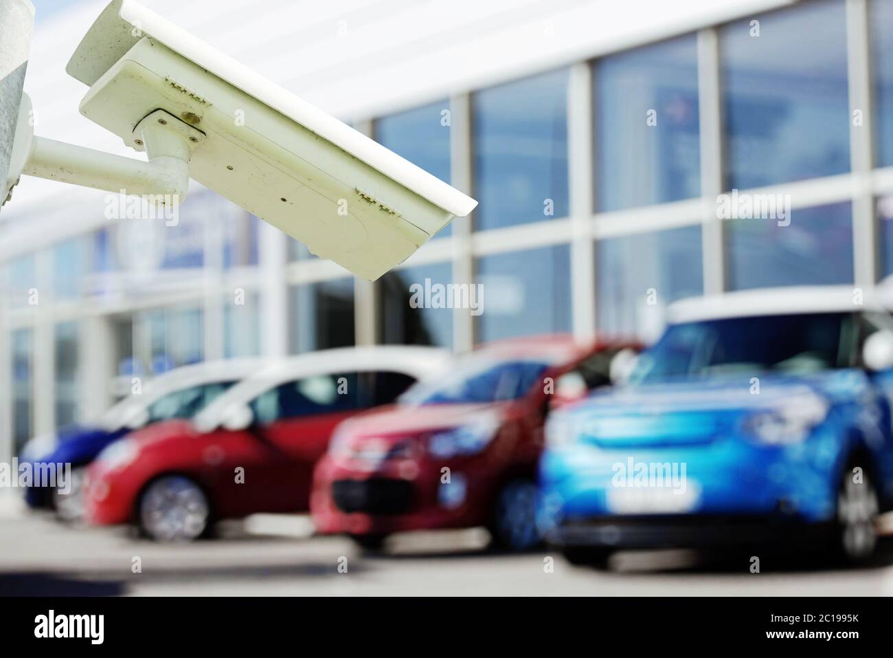 Caméra de vidéosurveillance ou système de surveillance pour la surveillance des concessionnaires automobiles Banque D'Images
