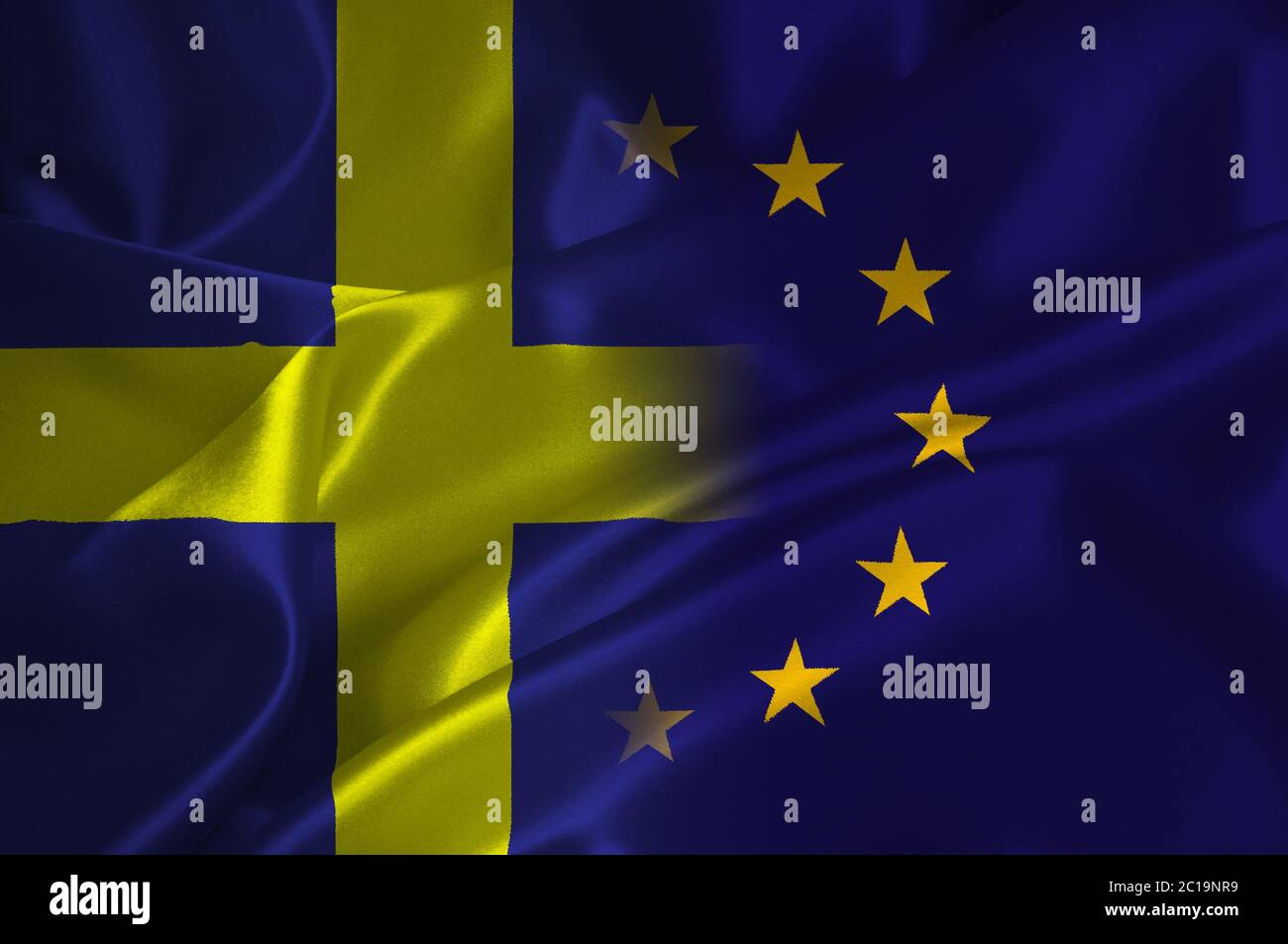 Drapeau de l'UE et drapeau de la Suède sur texture satinée Banque D'Images