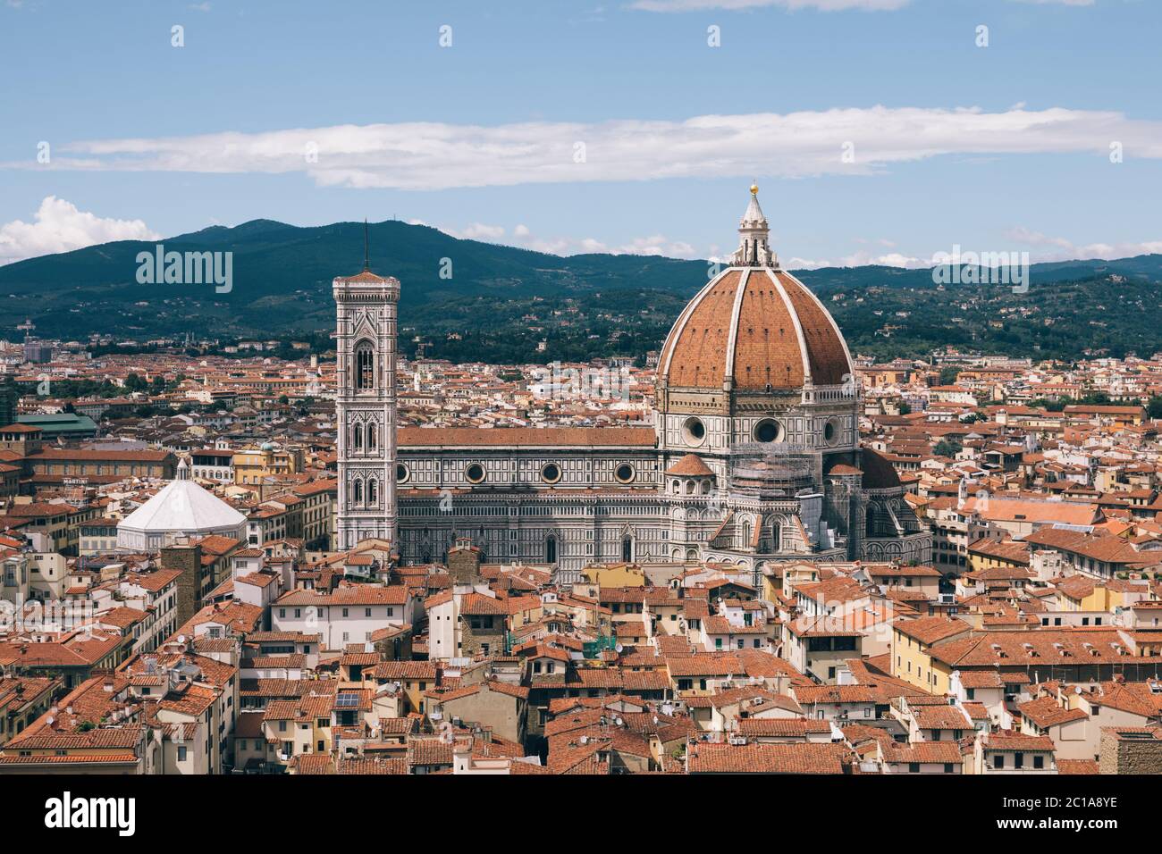 Vue Aérienne Vue panoramique de la vieille ville de Florence et Cattedrale di Santa Maria del Fiore (Cathédrale de Sainte Marie de la fleur) du Palazzo Vecchio Banque D'Images