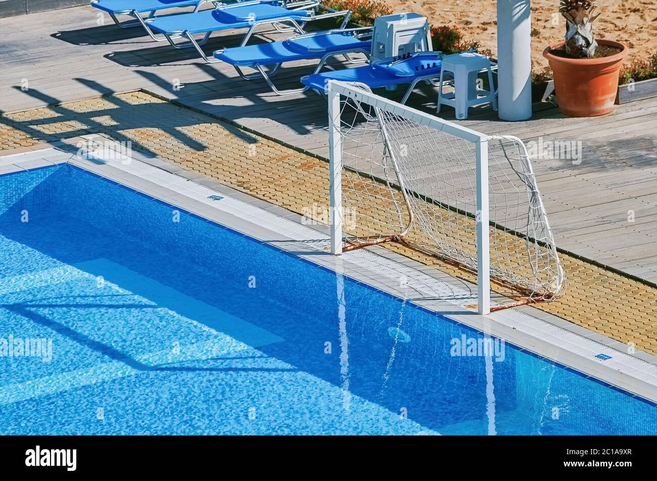 Complexe de piscines sur la rive Banque D'Images