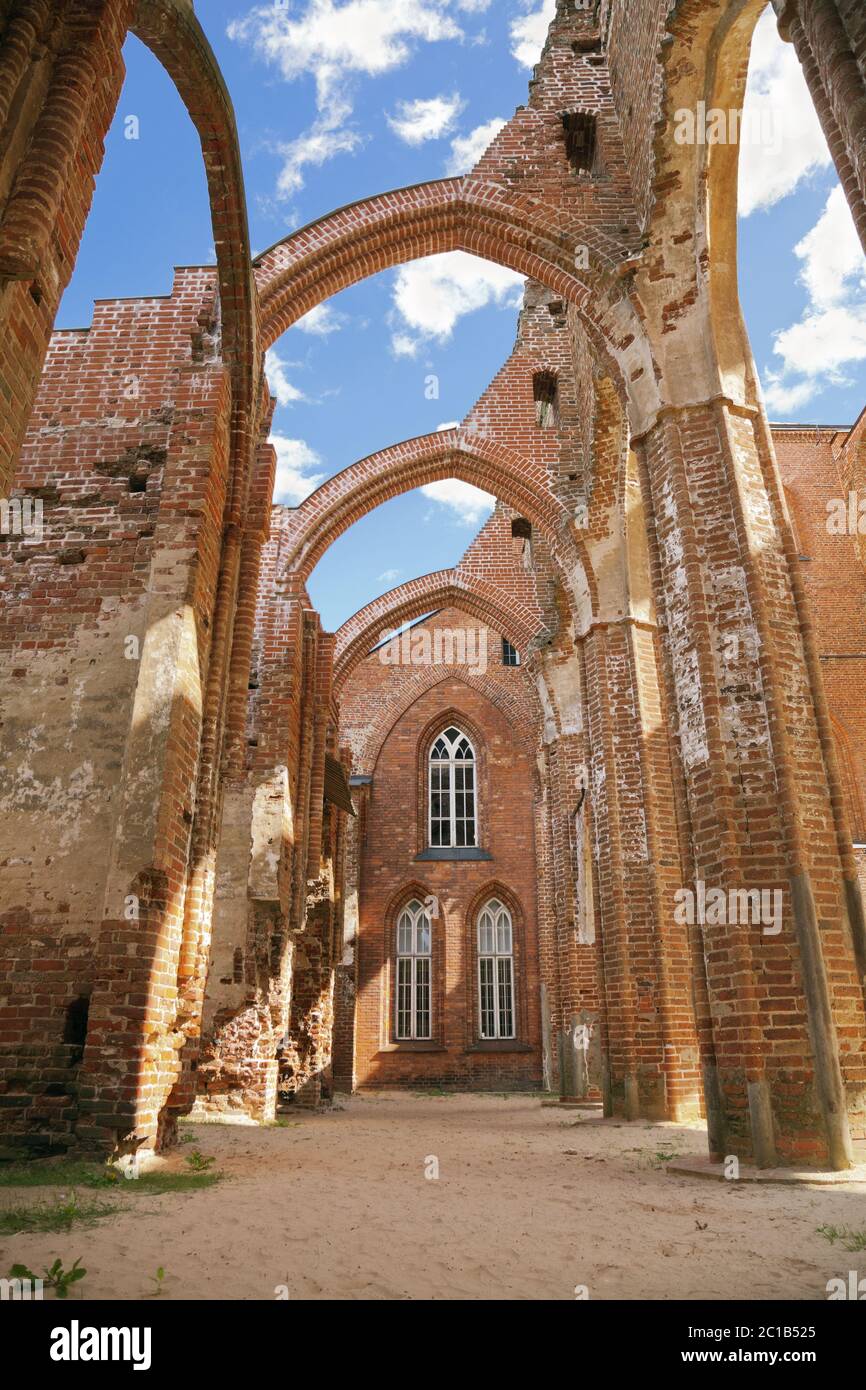 Ruines de la cathédrale de Tartu Banque D'Images