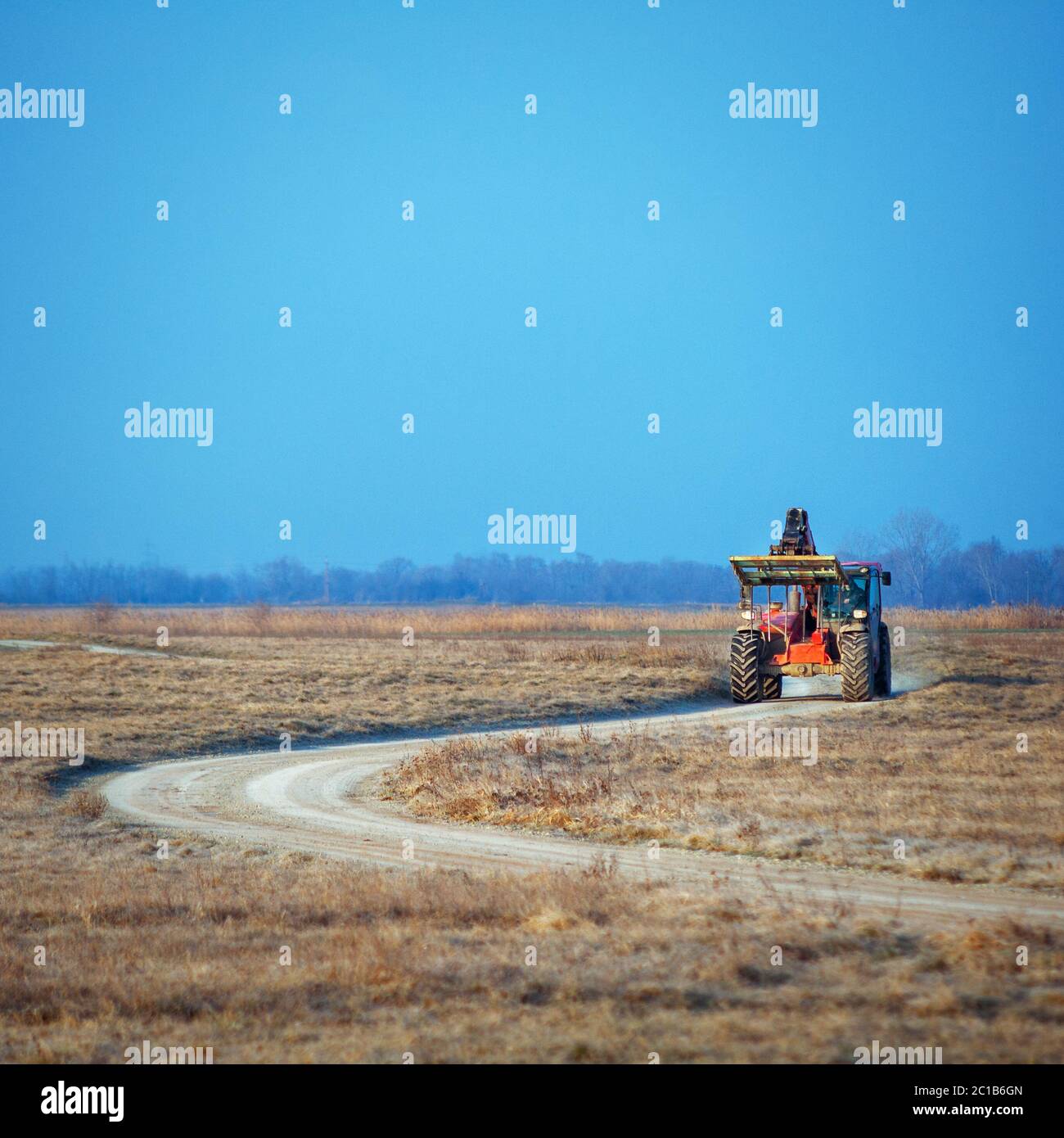 Machine sur un sentier Banque D'Images