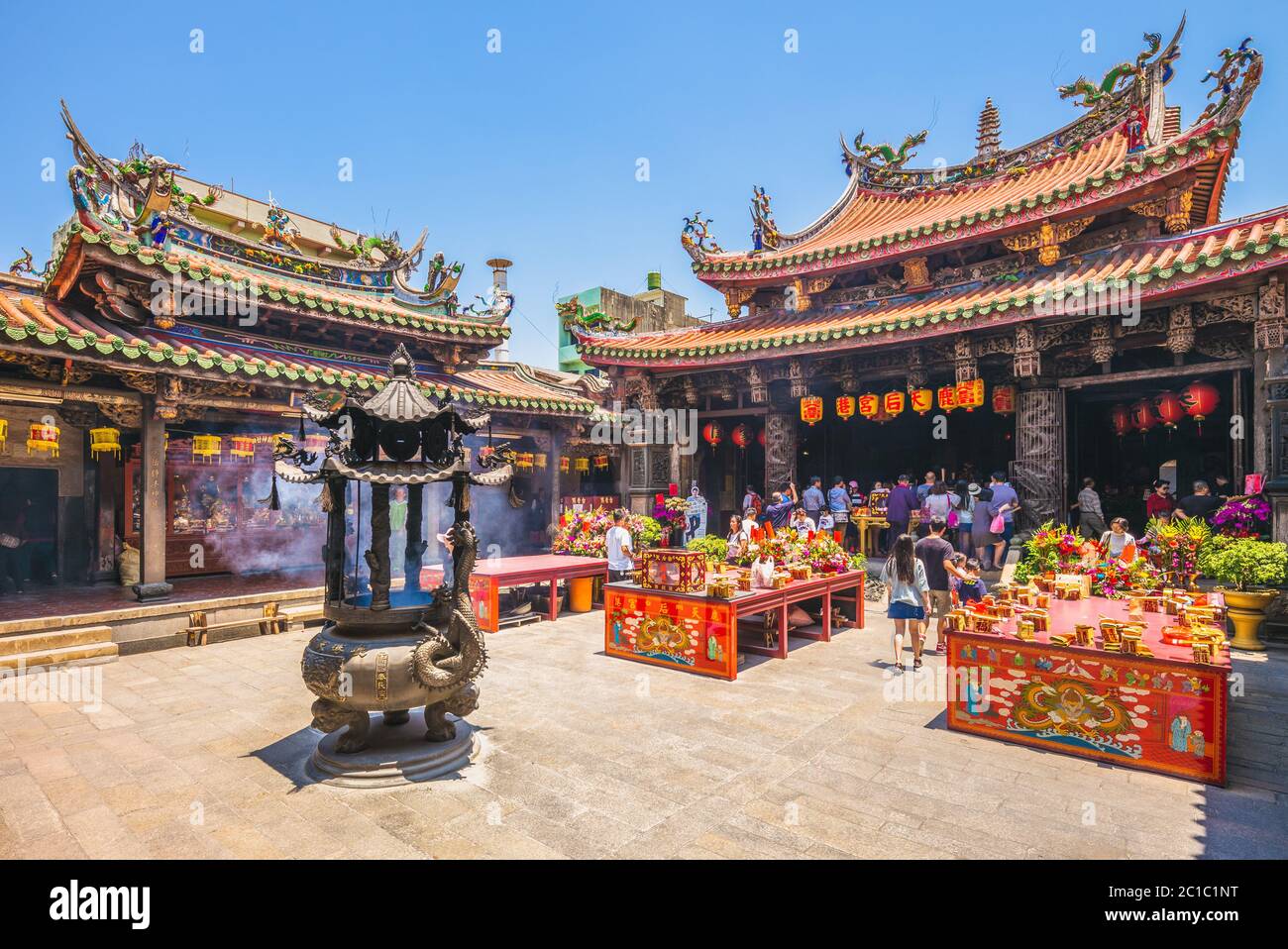 CHANGHUA, Taïwan - 29 avril 2017 : le temple Lugang Mazu, temple chinois dédié à la déesse chinoise de la mer Mazu, a été construit en 1590 et réparé en 1 Banque D'Images