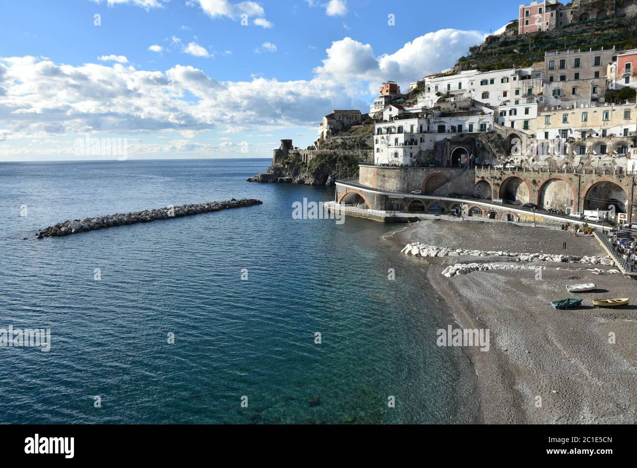 La ville d'Atrani sur la côte amalfitaine, en Italie Banque D'Images