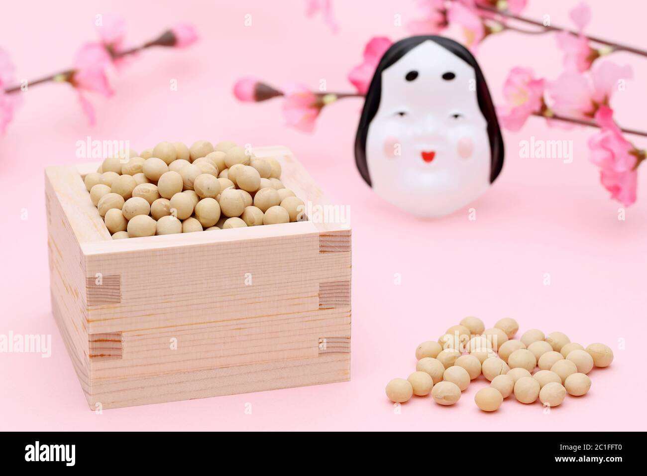 Événement traditionnel japonais, le soja et le masque sont utilisés sur un événement annuel /Setsubun. Banque D'Images