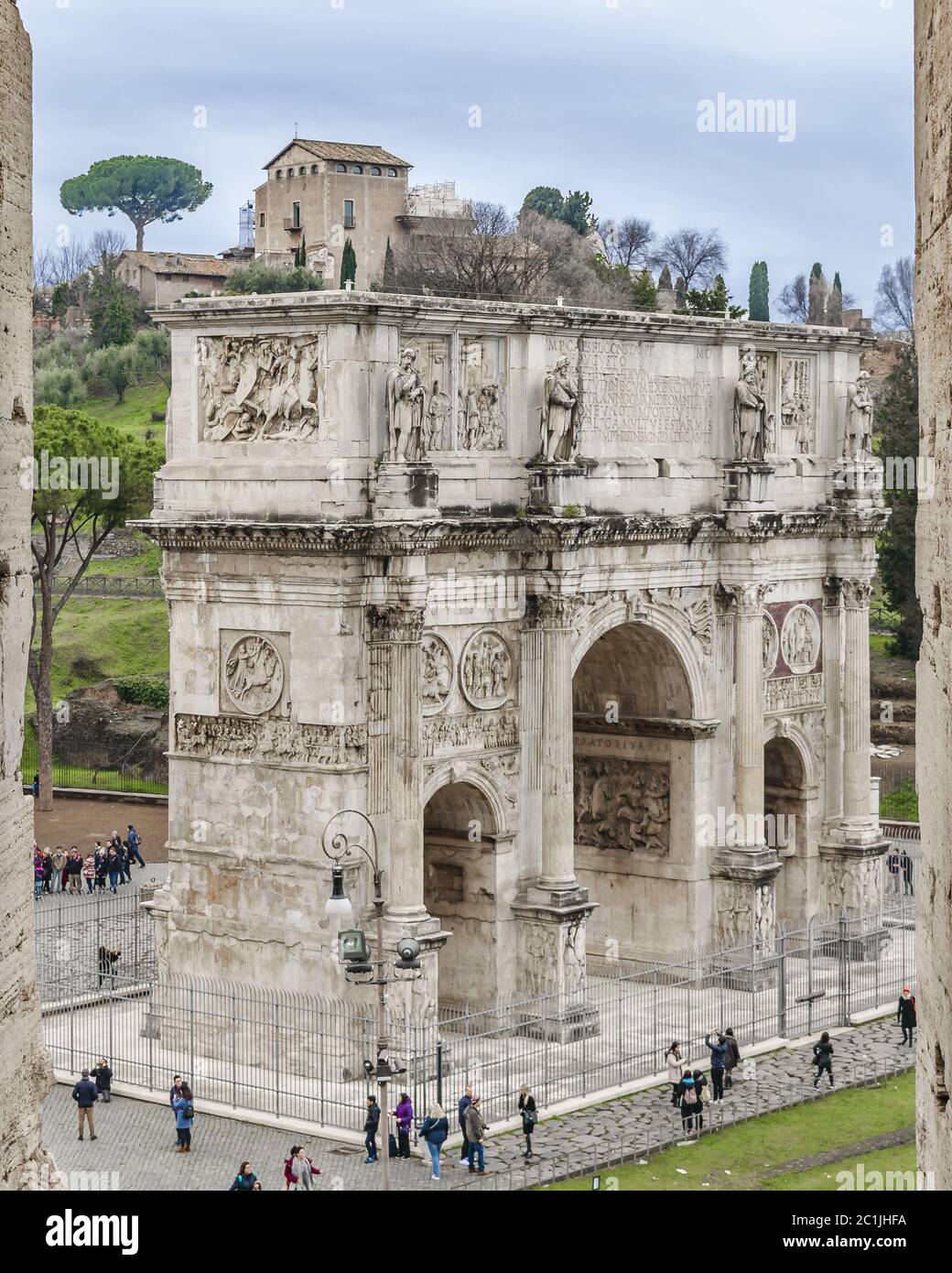 Arc Constantine du point de vue du Colisée Banque D'Images