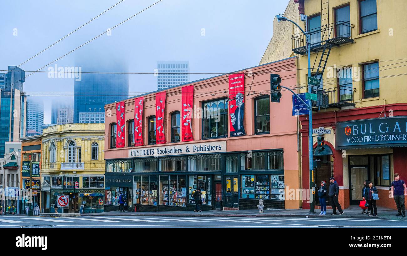 Libraires et bustiers City Lights Banque D'Images