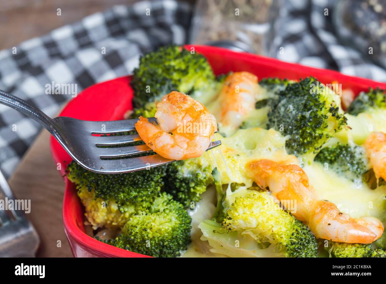 Pâtes de crevettes，Broccoli, crevettes Banque D'Images