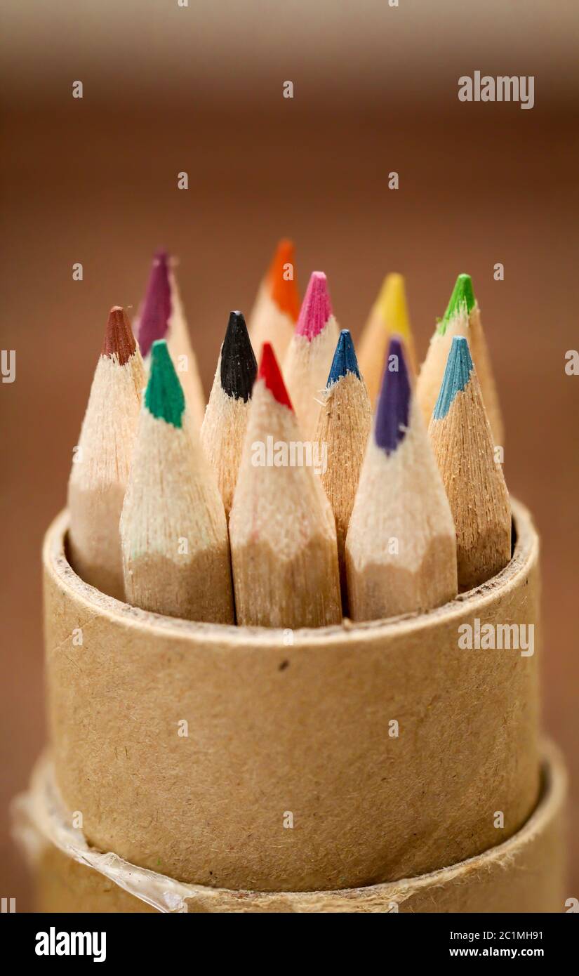 Crayons de couleur et des crayons à base Banque D'Images