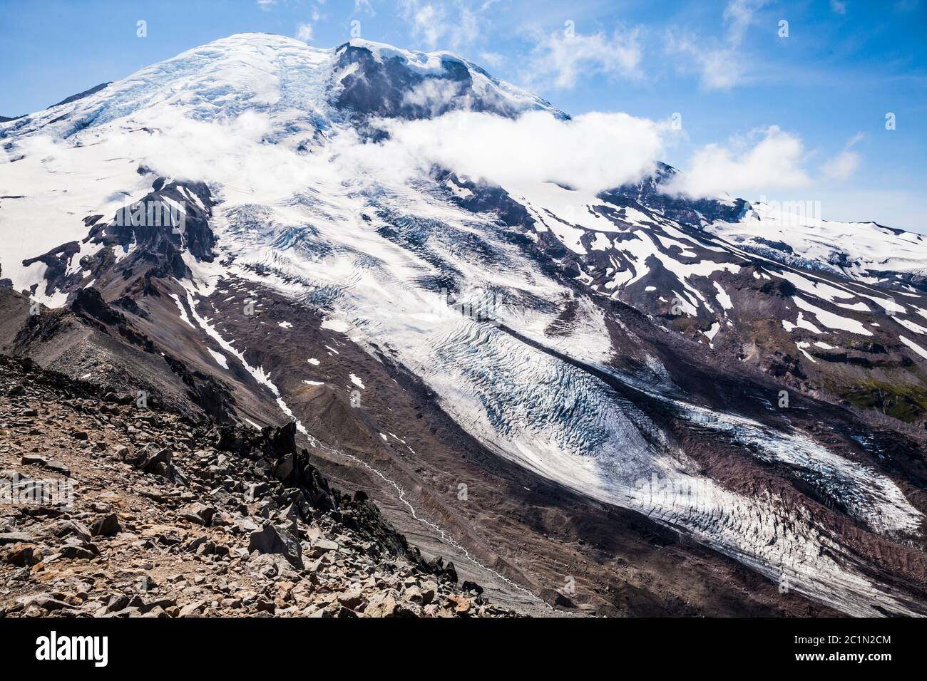 Vue depuis la 3ème montagne Burroughs. Vue sur le glacier Winthrop, parc national du Mont Rainier, Washington, États-Unis. Banque D'Images