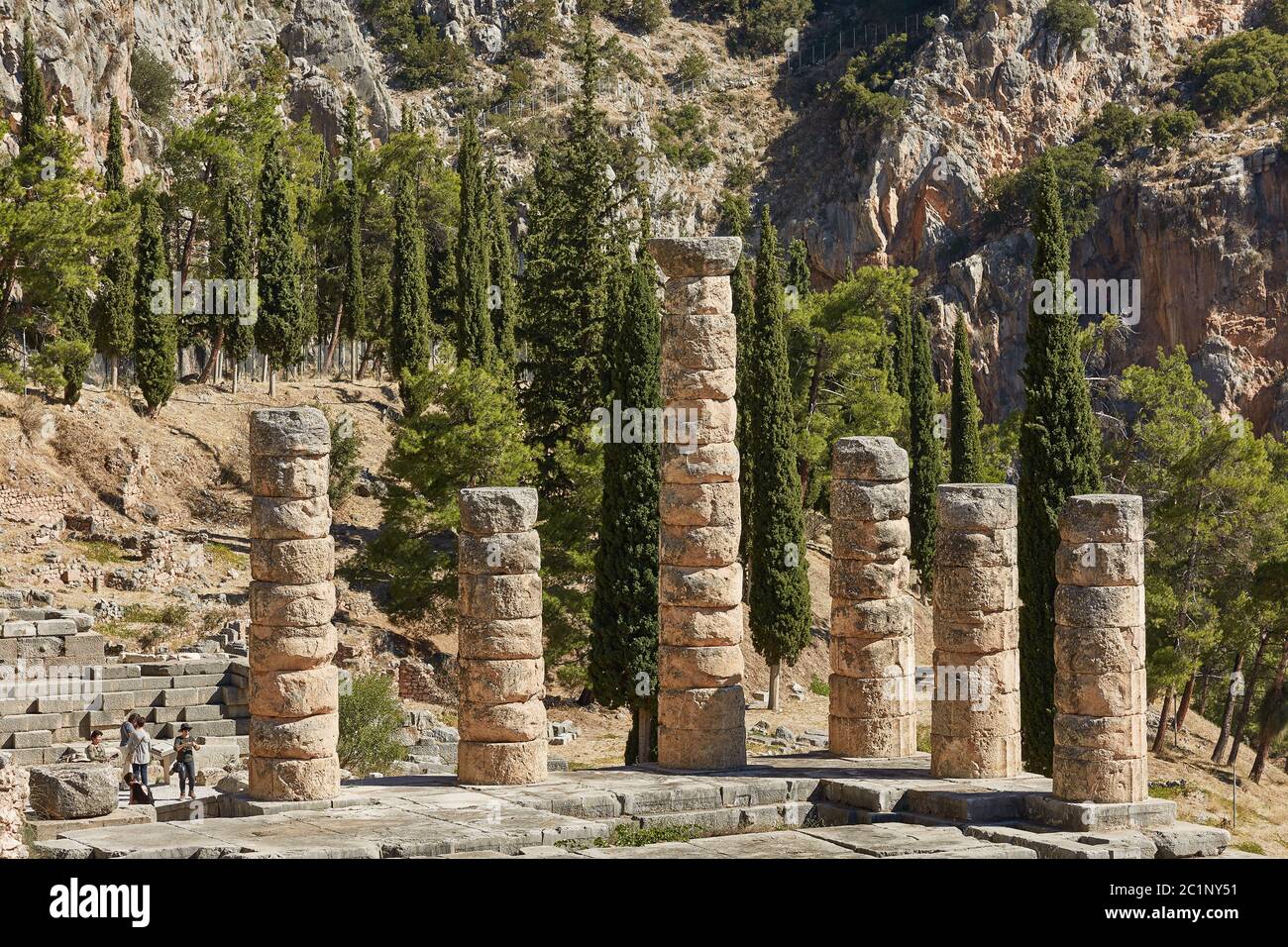 Le Temple d'Apollon à Delphes, Grèce en été. Banque D'Images