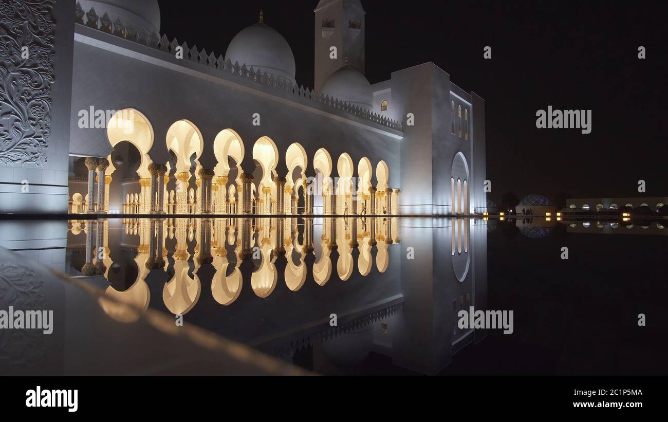 La Grande Mosquée Sheikh Zayed est l'une des six plus grandes mosquées du monde les séquences vidéo Banque D'Images