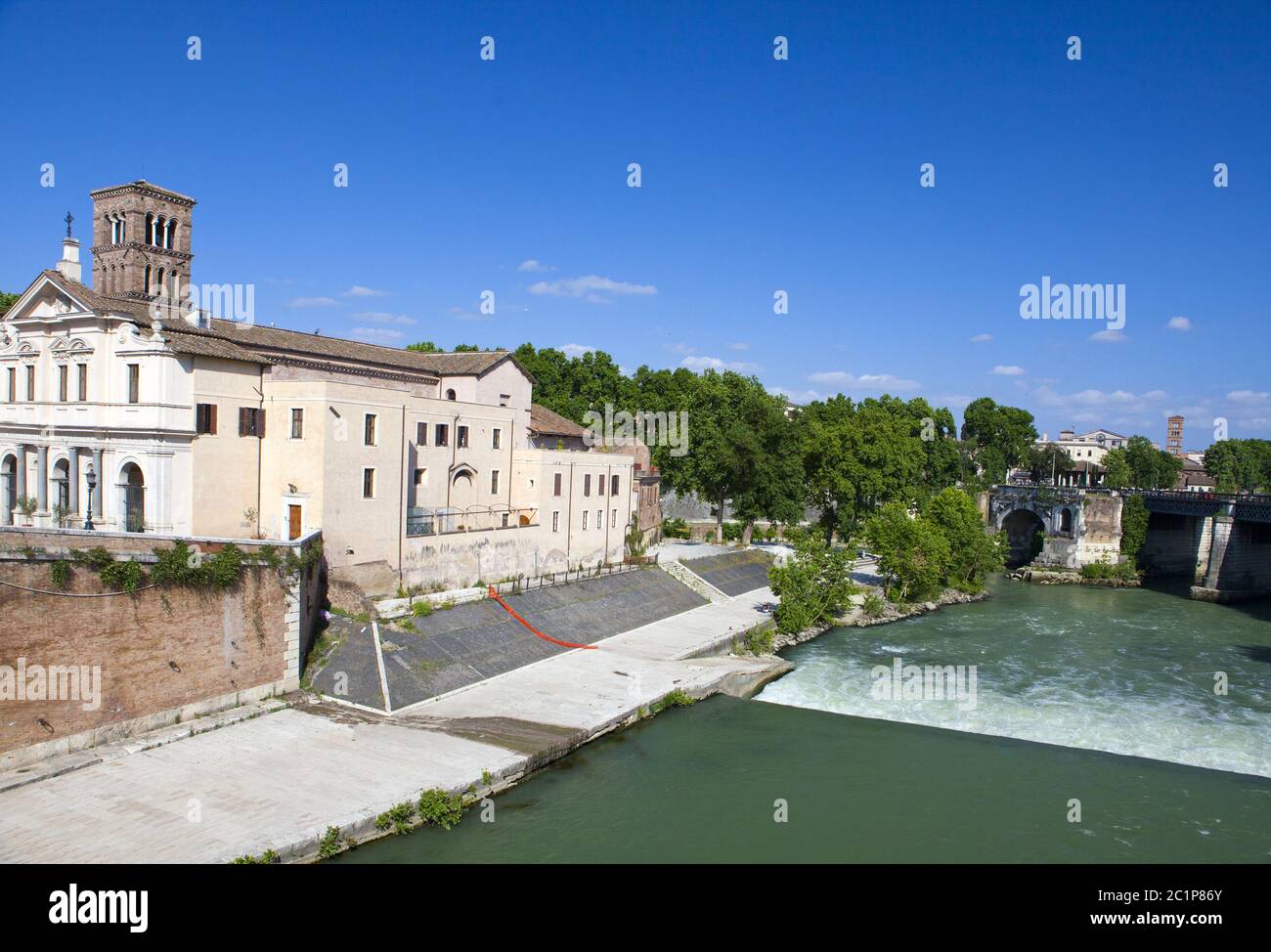 Basilique Saint-Bartholomée sur l'île, Rome, Italie. Il a été fondé en 998 par Otto III, Sainte-Roms Banque D'Images