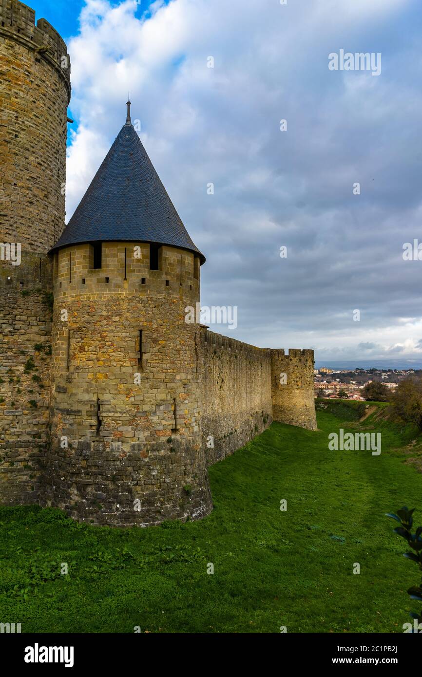 Cité médiévale fortifiée de Carcassonne en France. Banque D'Images