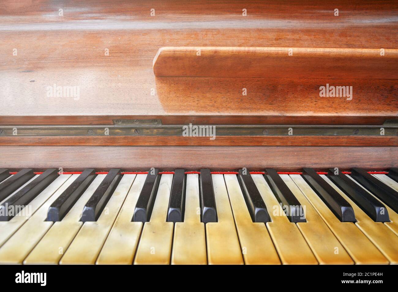 Clavier d'un piano bien porté Banque D'Images