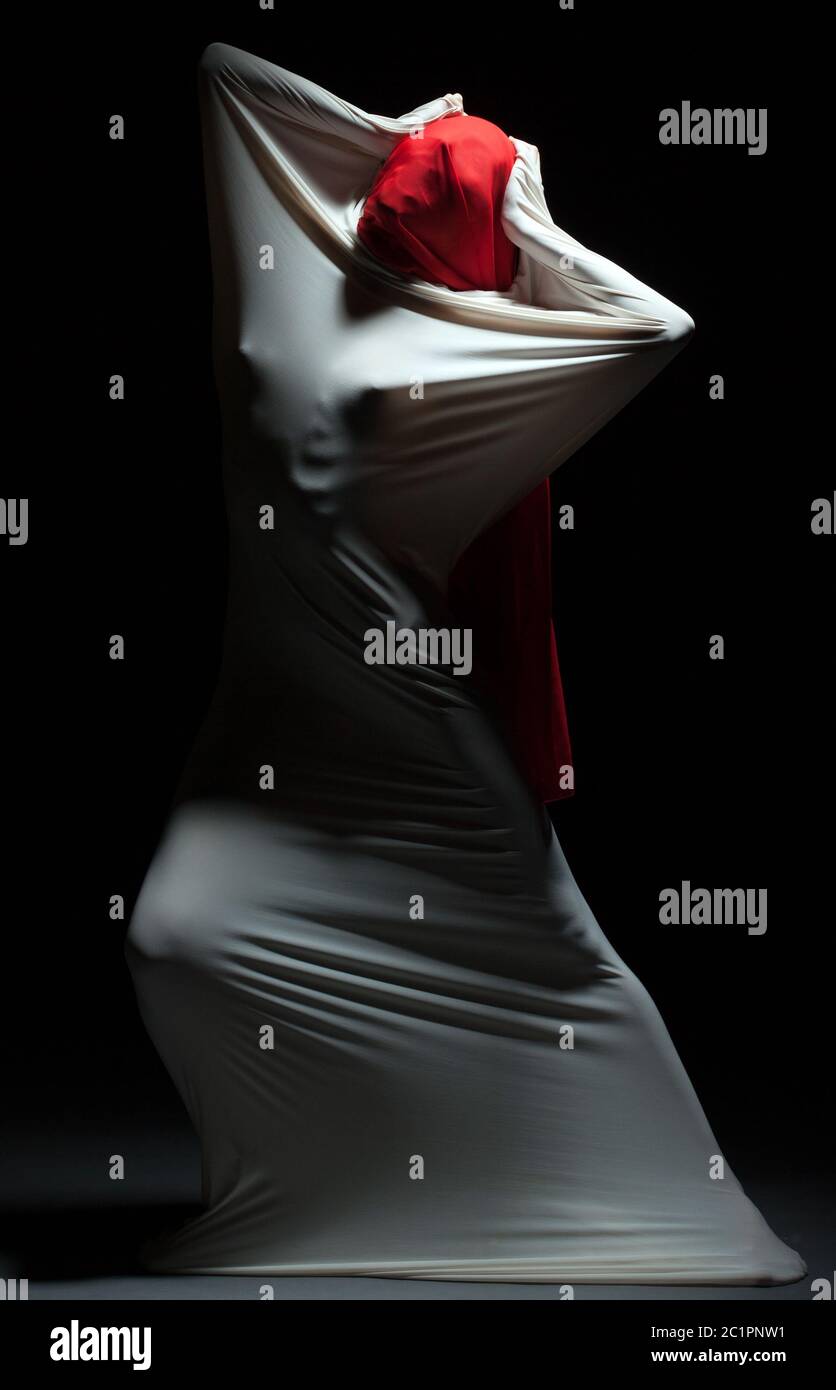 Concept de solitude - silhouette féminine sans visage Banque D'Images