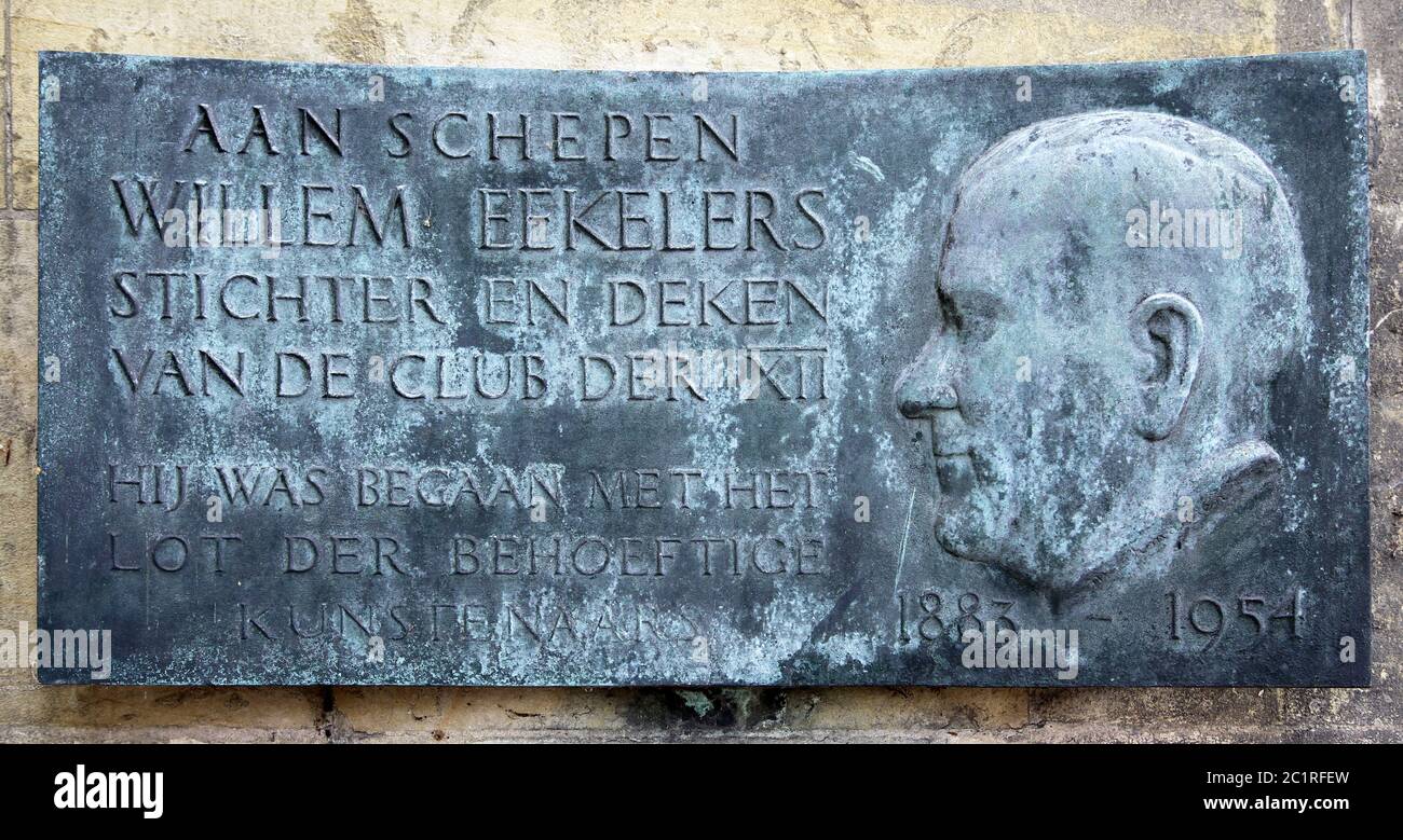 Willem Eekelers (1883 - 1954) Belgisch politius voor de BWP / BSP.Belgische Werkliedenpartij (BWP) (Frans: Parti Ouvrier Belge) 1909 - 1914 Voorzitter PMB Antwerpen 1914 - 1954 Hoofdredacteur Volksgazet 1919 - 1954 Volksvertegenwoordiger 1939 Minister van Binnenlandse Zaken Volksgezondheid 1921 - 1954 Gemeenteraadsild Antwerpen 1927 - 1938 Schepen Antwerpen 1944 - 1946 Antwerböneberg Scheburden Wüberpen - 1946 Antwerpen 1947 Antwerpen Scheburnen Antwerpen Banque D'Images