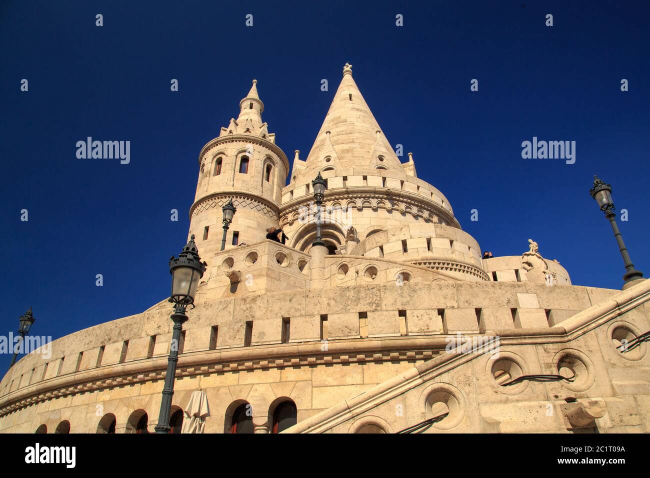 Du Bastion des pêcheurs est une terrasse de style néo-gothique et néo-roman, célèbre monument de Budapest Banque D'Images