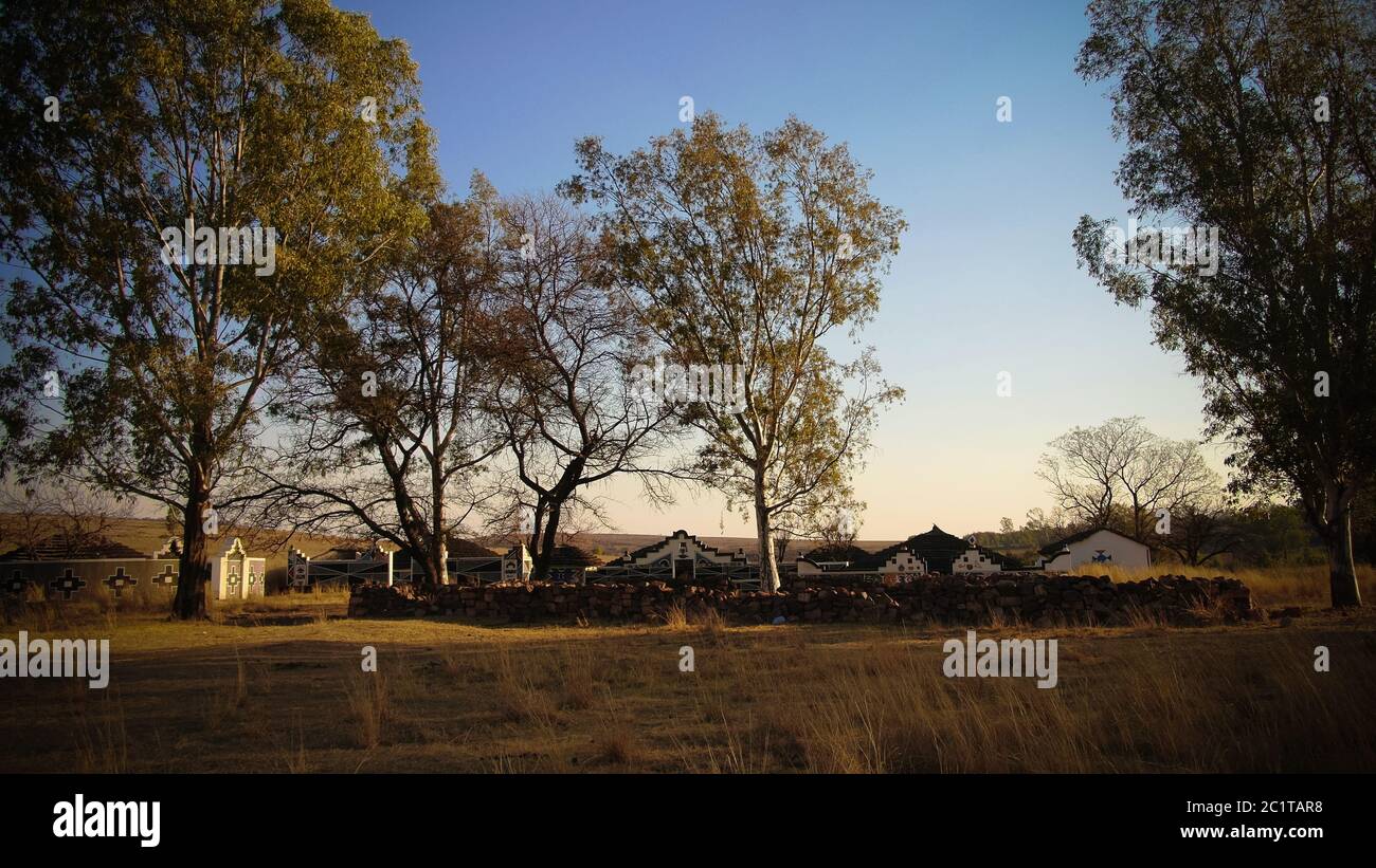 Ndebele traditionnels hut à Botshabelo près de Mpumalanga, Afrique du Sud Banque D'Images
