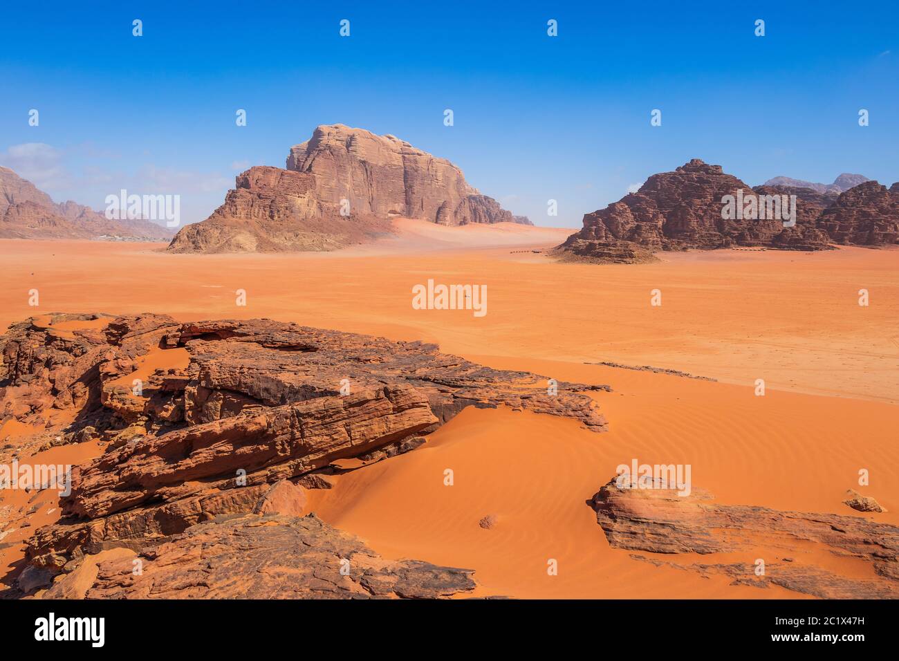 Désert de Wadi Rum, Jordanie. Le désert rouge. Banque D'Images