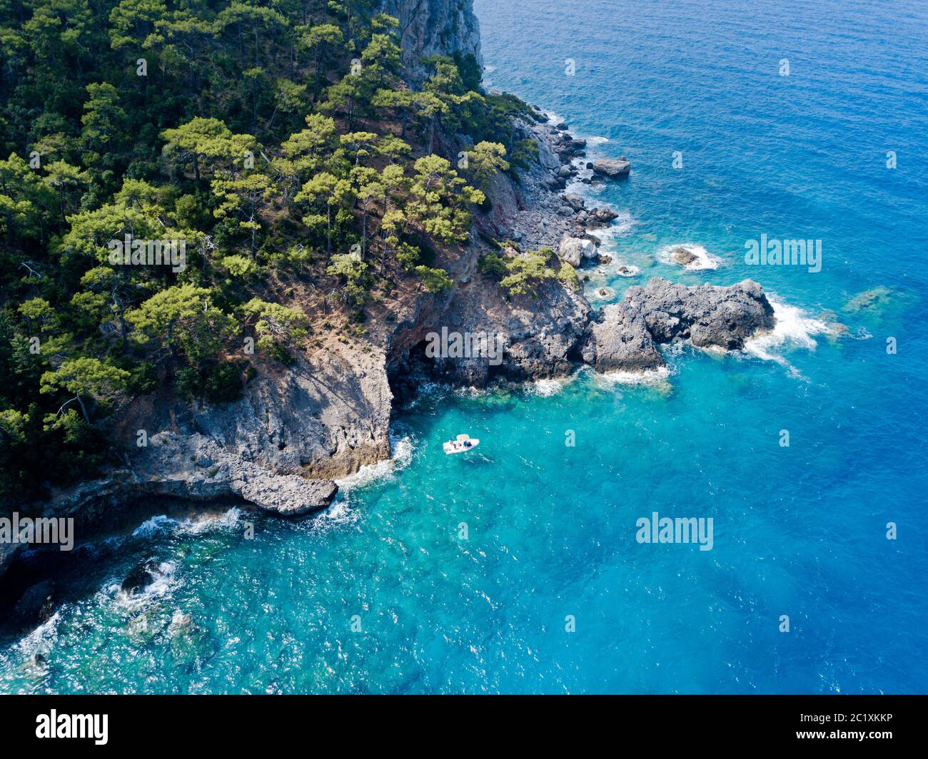 Vue aérienne de la côte rocheuse de Kabak Cove Fethiye Turquie Banque D'Images