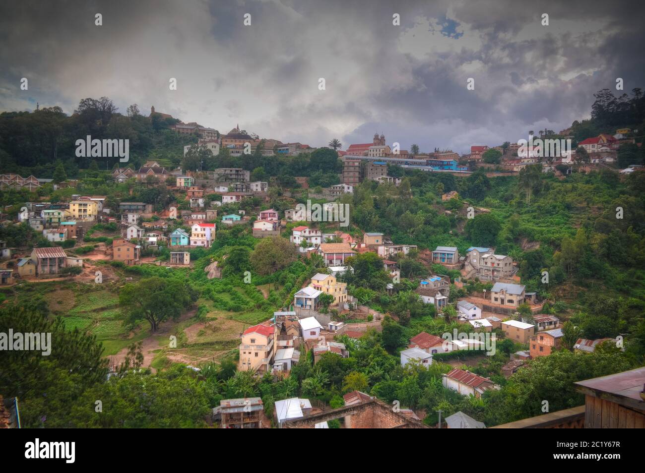 Vue panoramique aérienne de la ville de Fianarantsoa au coucher du soleil, Madagascar Banque D'Images