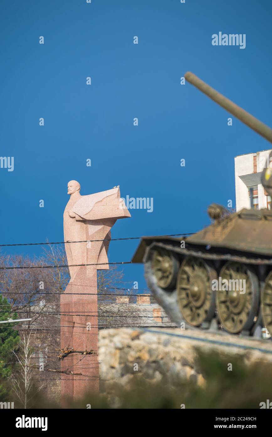 Tiraspol, Moldavie - 03.10.2019. Monument de Vladimir Lénine, près de la rivière Dniestr dans la ville de Tiraspol, la Transnistrie, la Moldavie Banque D'Images