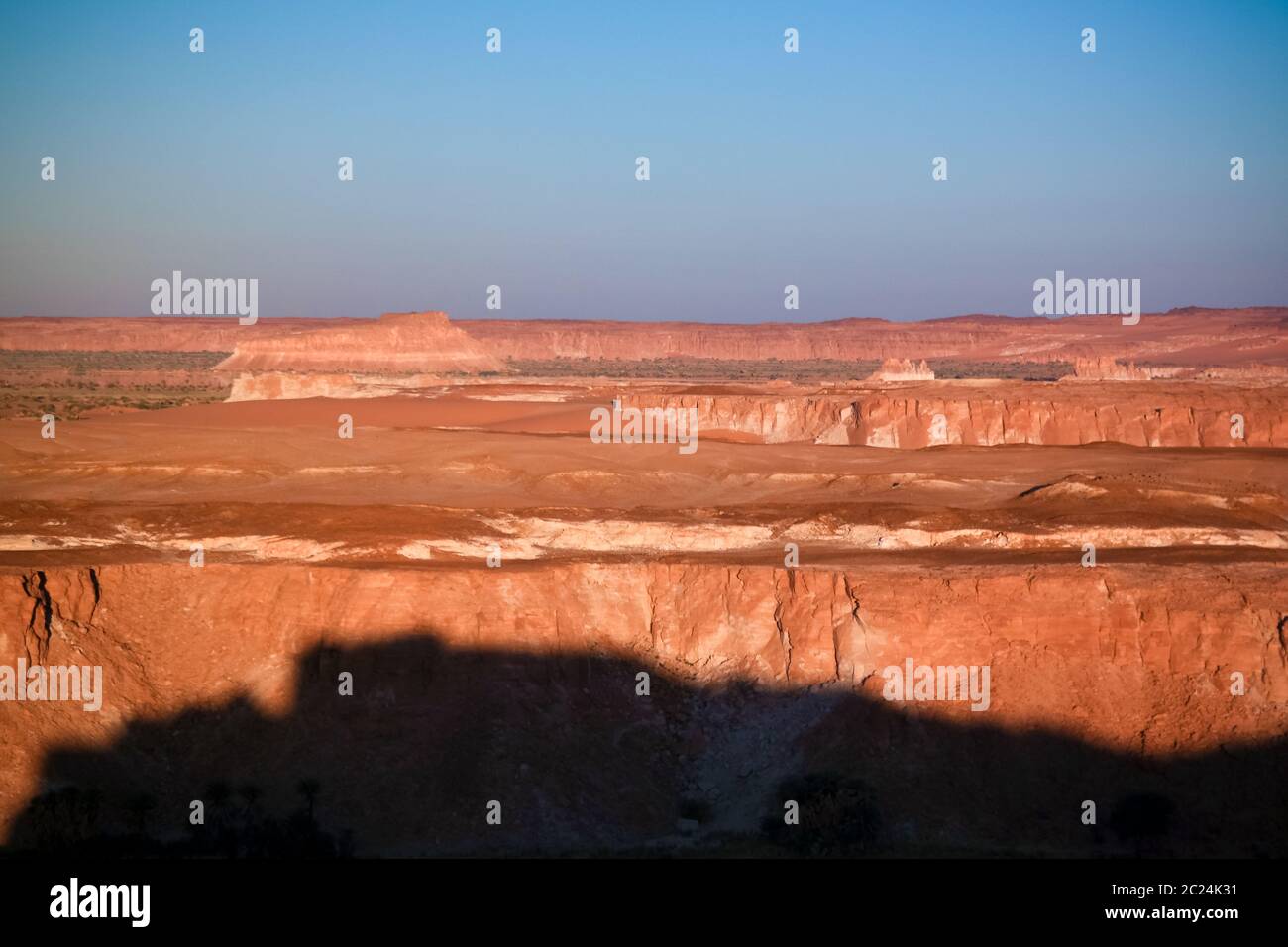 Paysage aérien panoramique près du lac Boukkou groupe de lacs d'Ounianga Serir à l'Ennedi, Tchad Banque D'Images