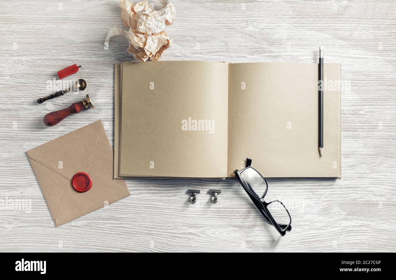 Sketchbook et papeterie Banque D'Images