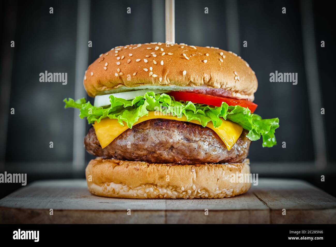 Hamburger au bœuf grillé Banque D'Images