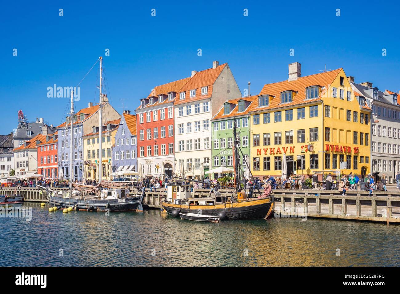 Nyhavn le front de mer, canal et quartier de divertissement à Copenhague, Danemark Banque D'Images