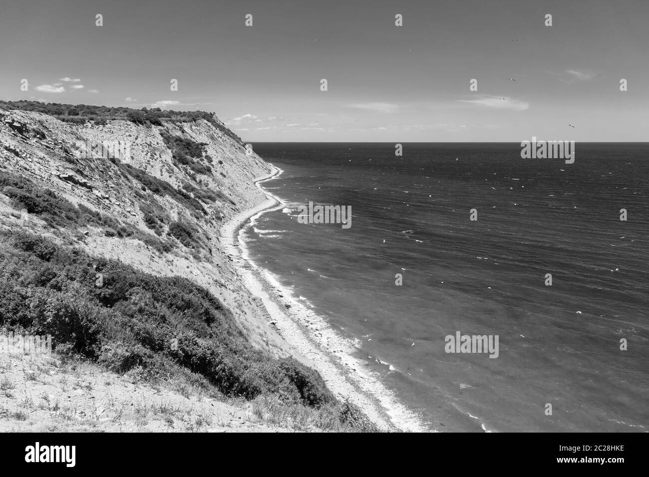 Paysage naturel. La côte rocheuse du Cap Emine. La côte bulgare de la mer Noire. Noir et blanc. Banque D'Images