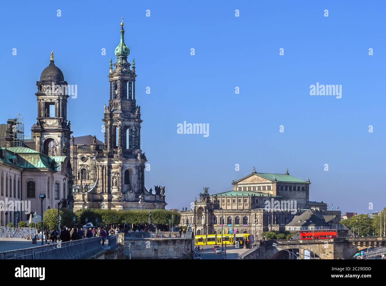 Vue sur la cathédrale de Dresde et Semperoper, Dresde, Allemagne Banque D'Images