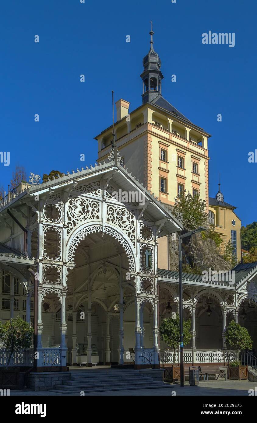 Marché Colonnade et Tour du château, Karlovy Vary, république tchèque Banque D'Images